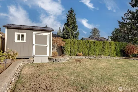 Exterior - 3403 97th Pl SE, Everett, WA 98208 photo 4 of 5