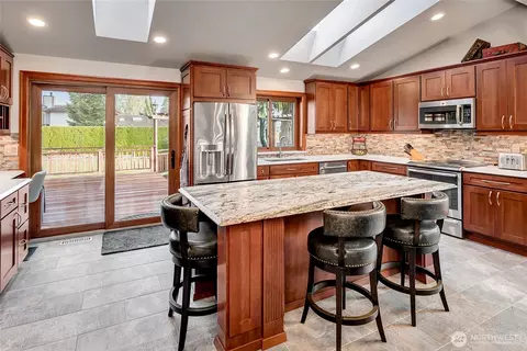 Kitchen - 3403 97th Pl SE, Everett, WA 98208 photo 4 of 5