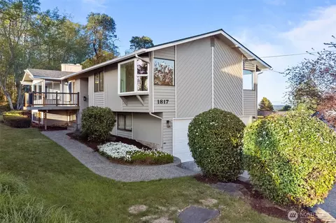 1817 58th St NE, Tacoma, WA 98422