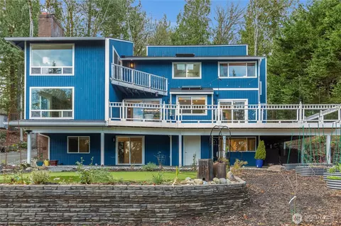 1215 293rd Ave NE, Carnation, WA 98014