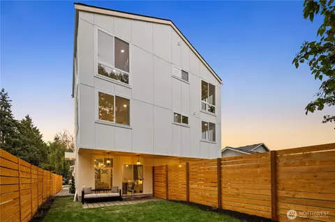 9031 4th Ave NW #B, Seattle, WA 98117