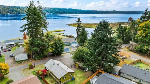 440 NE Gladwin Rd, Belfair, WA 98528