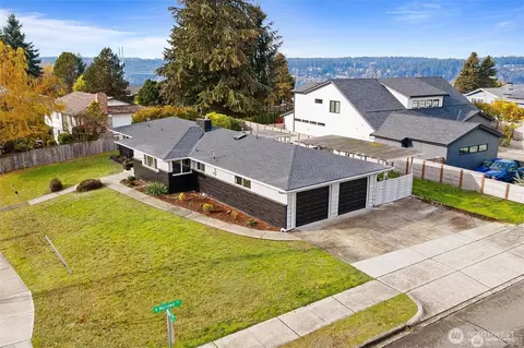 2456 N Narrows Dr, Tacoma, WA 98406