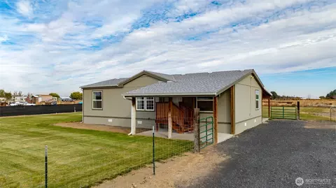 9779 Road H1 NE, Moses Lake, WA 98837