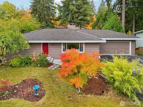 7621 NE 205th St, Kenmore, WA 98028