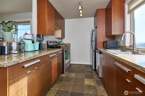 Kitchen - 812 N 42nd St #301, Seattle, WA 98103 photo 2 of 2