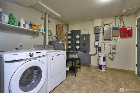 Other - 812 N 42nd St #301, Seattle, WA 98103 photo 5 of 7