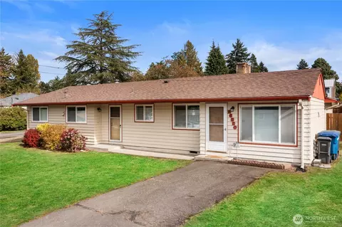 26820 16th Ave S, Des Moines, WA 98198