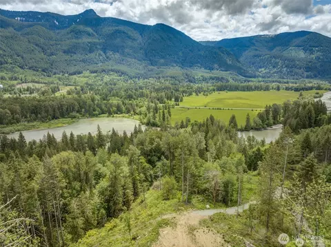 189 Carr Rd, White Pass, WA 98937