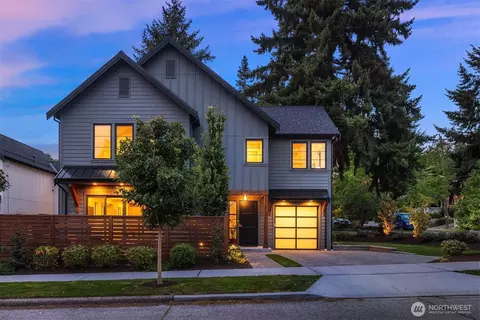 2512 NE 68th St, Seattle, WA 98115