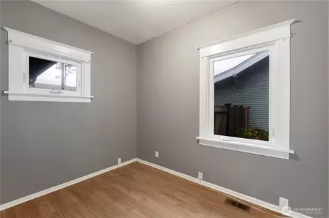 Bedroom - 1628 Mcdougall Ave, Everett, WA 98201 photo 3 of 5