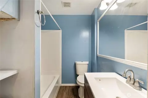 Bath - 1628 Mcdougall Ave, Everett, WA 98201 photo 1 of 1
