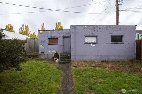 Exterior - 1628 Mcdougall Ave, Everett, WA 98201 photo 7 of 9