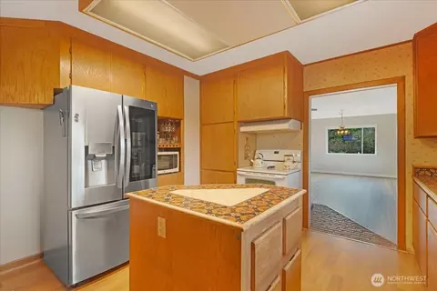 Kitchen - 283 Sargent Rd, Winlock, WA 98596 photo 1 of 3