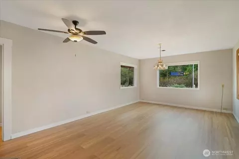 Living - 283 Sargent Rd, Winlock, WA 98596 photo 1 of 5