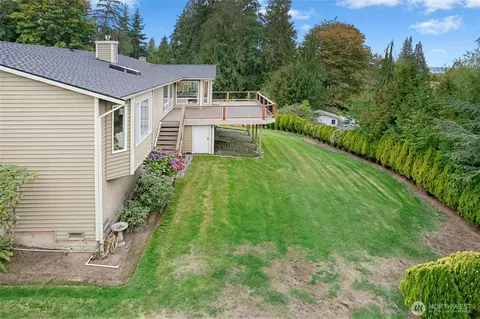 Exterior - 2408 Viewcrest Ave, Everett, WA 98203 photo 8 of 8