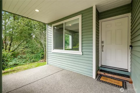 15606 Cascadian Way, Bothell, WA 98012 photo 3