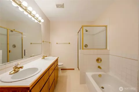 15606 Cascadian Way, Bothell, WA 98012 photo 19