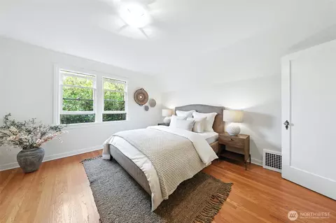 2017 10th Ave E, Seattle, WA 98102 photo 16