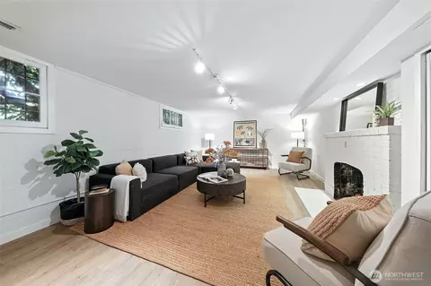 2017 10th Ave E, Seattle, WA 98102 photo 22