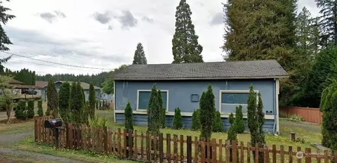 1941 E Mason Lake Dr, Grapeview, WA 98546