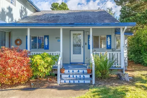 4514 L Pl, Seaview, WA 98644