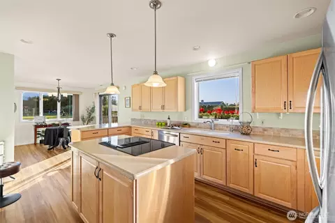 Kitchen - 202 Koeppe Dr, Sequim, WA 98382 photo 2 of 2