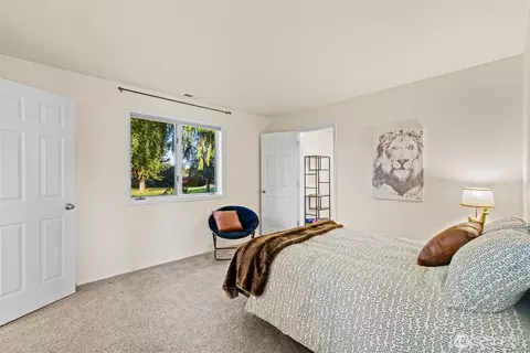 Bedroom - 202 Koeppe Dr, Sequim, WA 98382 photo 3 of 3