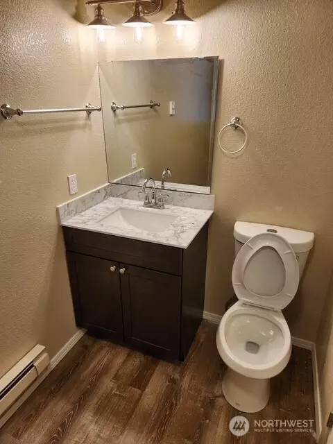 Bath - 12303 Alexander Rd, Everett, WA 98204 photo 1 of 3
