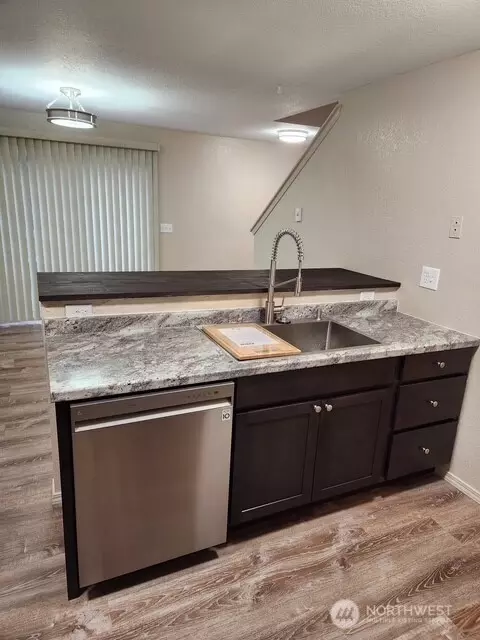 Kitchen - 12303 Alexander Rd, Everett, WA 98204 photo 4 of 5