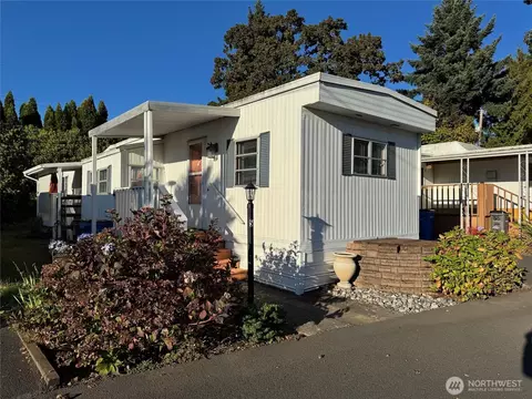 1004 NE 72nd St, Vancouver, WA 98665