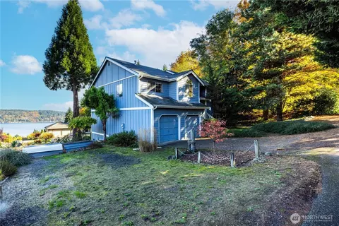 4808 Charmont Ln NE, Bremerton, WA 98310