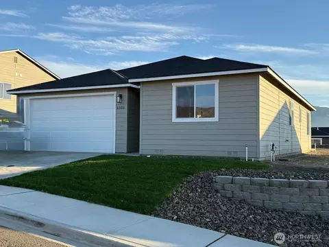 2332 2nd St SE, East Wenatchee, WA 98802