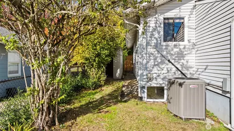 2123 E 14th St, Bremerton, WA 98310 photo 35