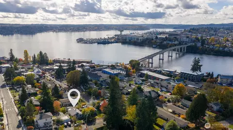 2123 E 14th St, Bremerton, WA 98310 photo 2