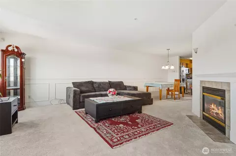 7818 228th St SW #106, Edmonds, WA 98026