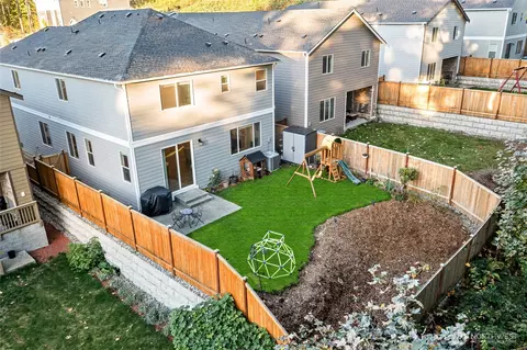 Exterior - 4122 235th Pl SE, Bothell, WA 98021 photo 4 of 4