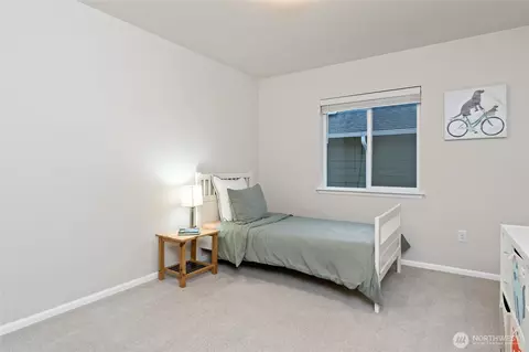 Bedroom - 4122 235th Pl SE, Bothell, WA 98021 photo 6 of 7