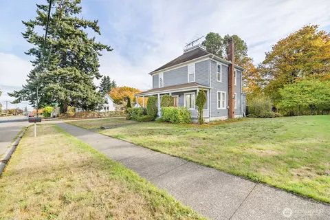 1203 S Pine St, Port Angeles, WA 98362
