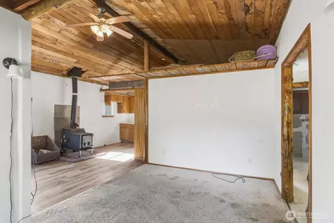 17328 Mulqueen Rd SE, Rainier, WA 98576