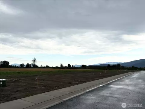 304 W 3rd St, Everson, WA 98247 photo 12