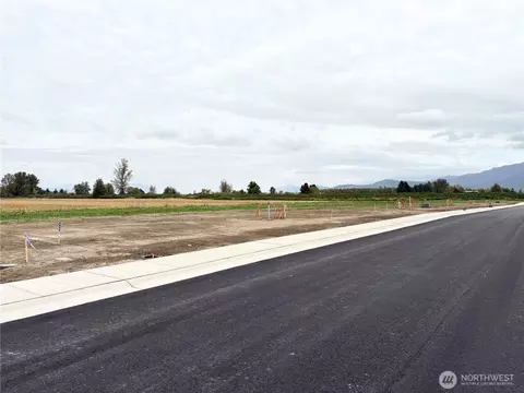 304 W 3rd St, Everson, WA 98247 photo 8