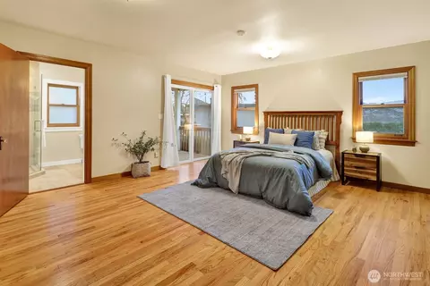 Bedroom - 17090 Sam Bell Rd, Bow, WA 98232 photo 1 of 4