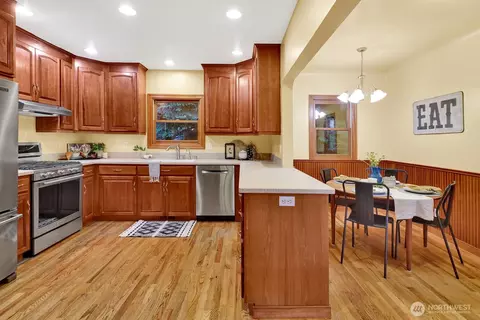 Kitchen - 17090 Sam Bell Rd, Bow, WA 98232 photo 1 of 4