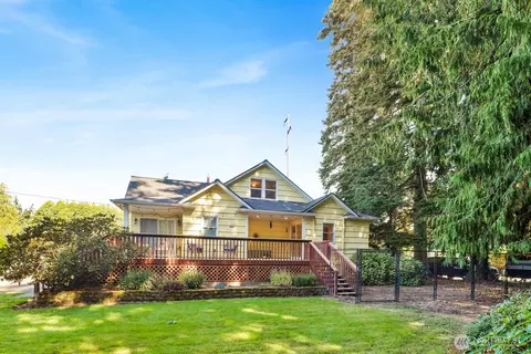Exterior - 17090 Sam Bell Rd, Bow, WA 98232 photo 2 of 7