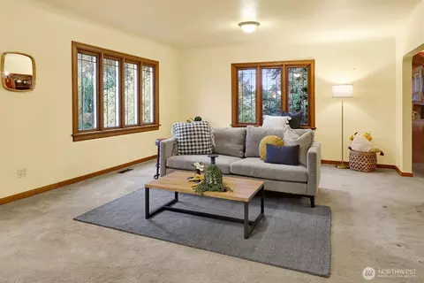 Living - 17090 Sam Bell Rd, Bow, WA 98232 photo 2 of 5