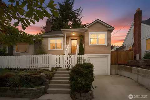754 N 82nd St, Seattle, WA 98103