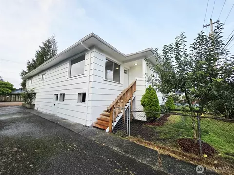 1613 Cherry St, Aberdeen, WA 98520
