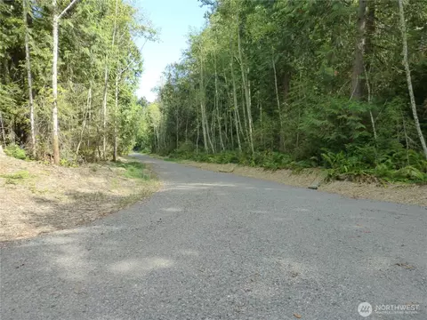 8679 NE Fox Den Ln #LOT B, Bainbridge Island, WA 98110