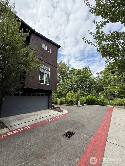 1593 139th Ct NE #16, Bellevue, WA 98005
